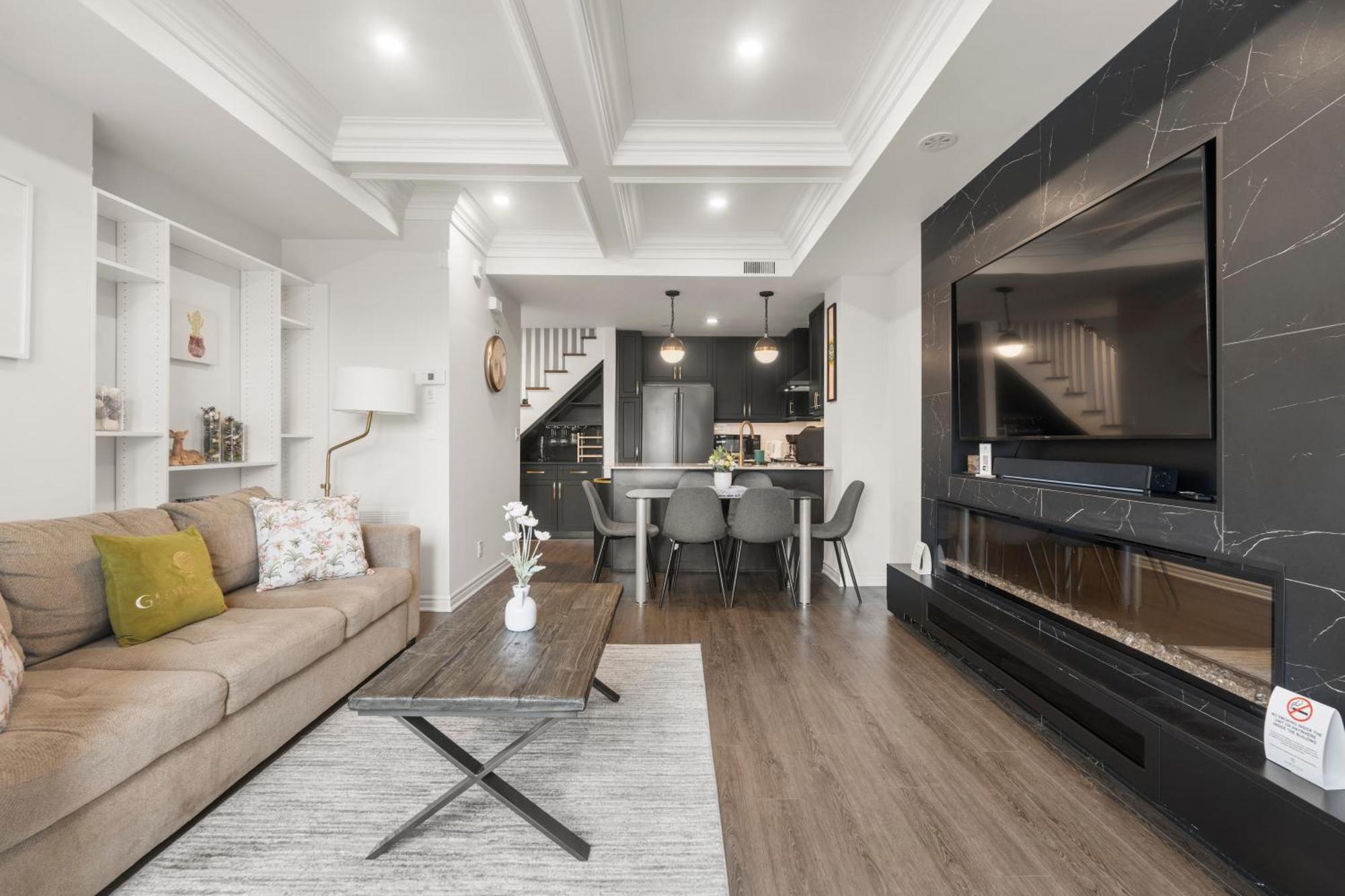Globalstay Luxury Townhouse Minutes Away From Waterfront โตรอนโต ภายนอก รูปภาพ
