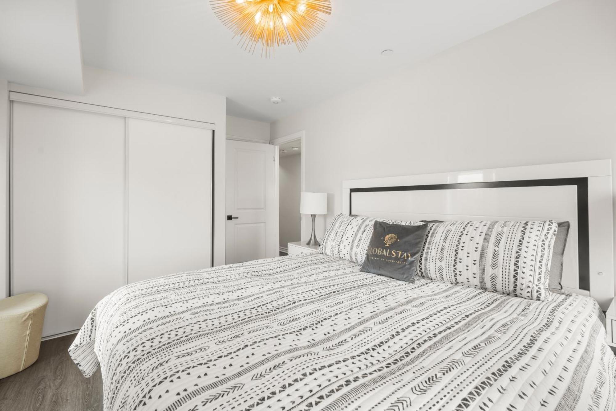 Globalstay Luxury Townhouse Minutes Away From Waterfront โตรอนโต ภายนอก รูปภาพ