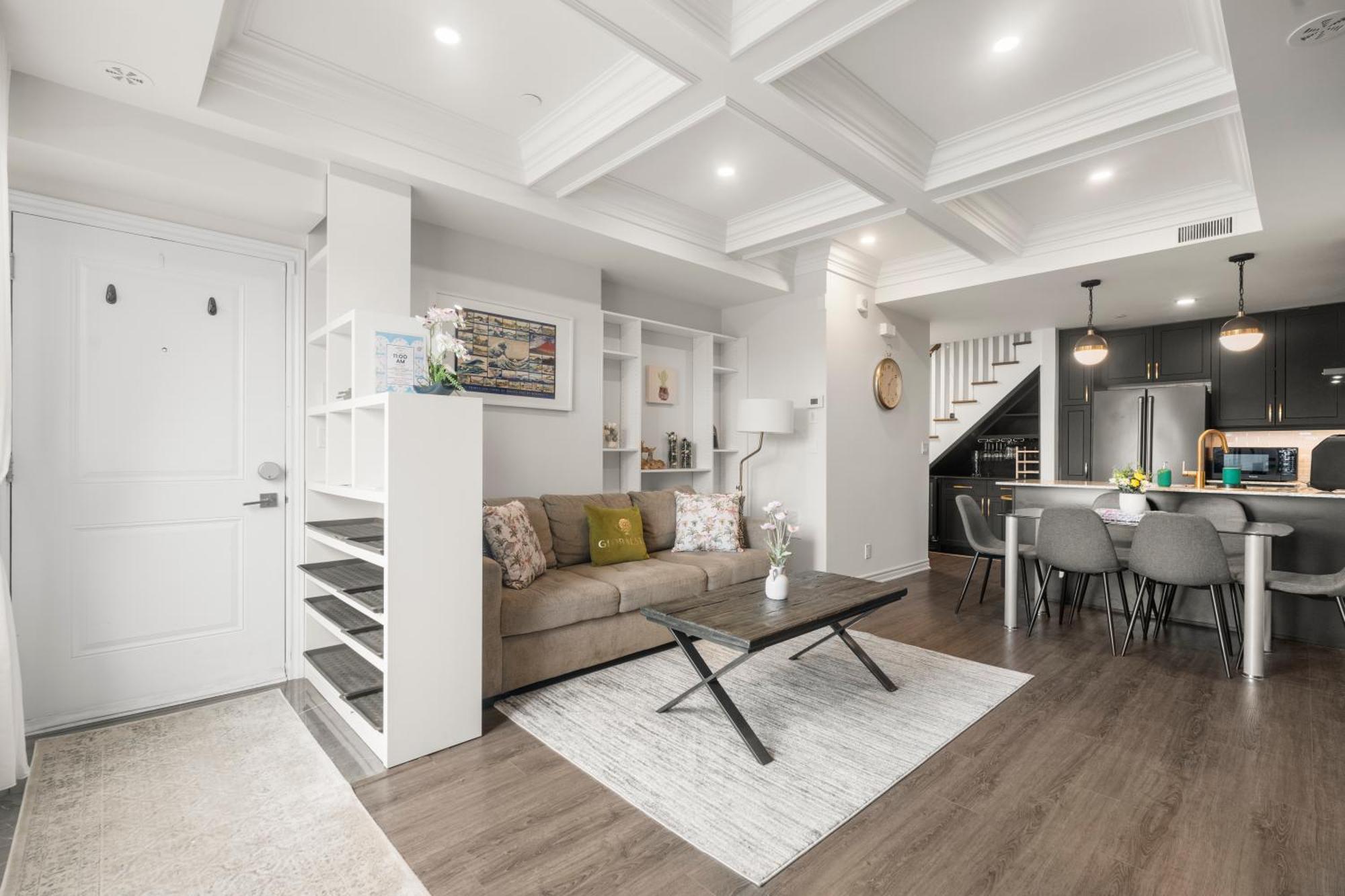 Globalstay Luxury Townhouse Minutes Away From Waterfront โตรอนโต ภายนอก รูปภาพ